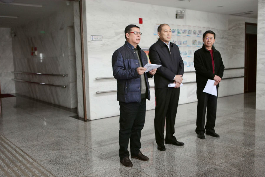 图为市红十字会专职副会长兼秘书长王克林讲话