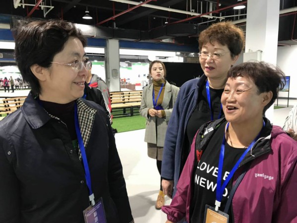 4自治区残联党组书记、理事长张海燕看望我区参加第三届全国残疾人展能节选手.jpg